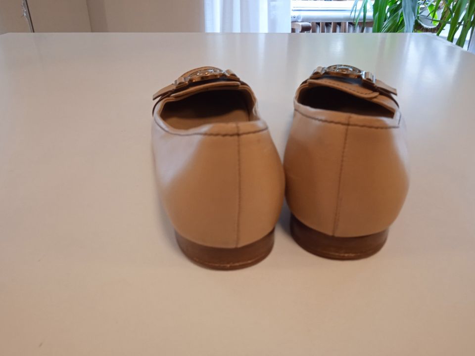 Miu Miu Loafer Gr. 38,5 in Wuppertal