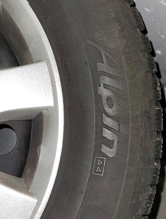 Winterreifen 195/65R15 u.a. für Saab 9-5 YS3E in Falkensee