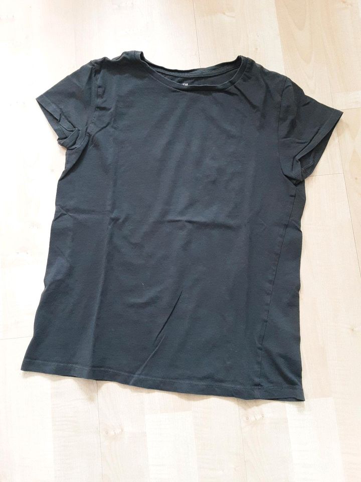 3 H&M T-Shirts Gr.146/152 in Dormagen