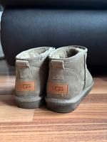 Ugg boots Stiefel Damen Größe 39 Kakhi top Zustand Rheinland-Pfalz - Bad Kreuznach Vorschau