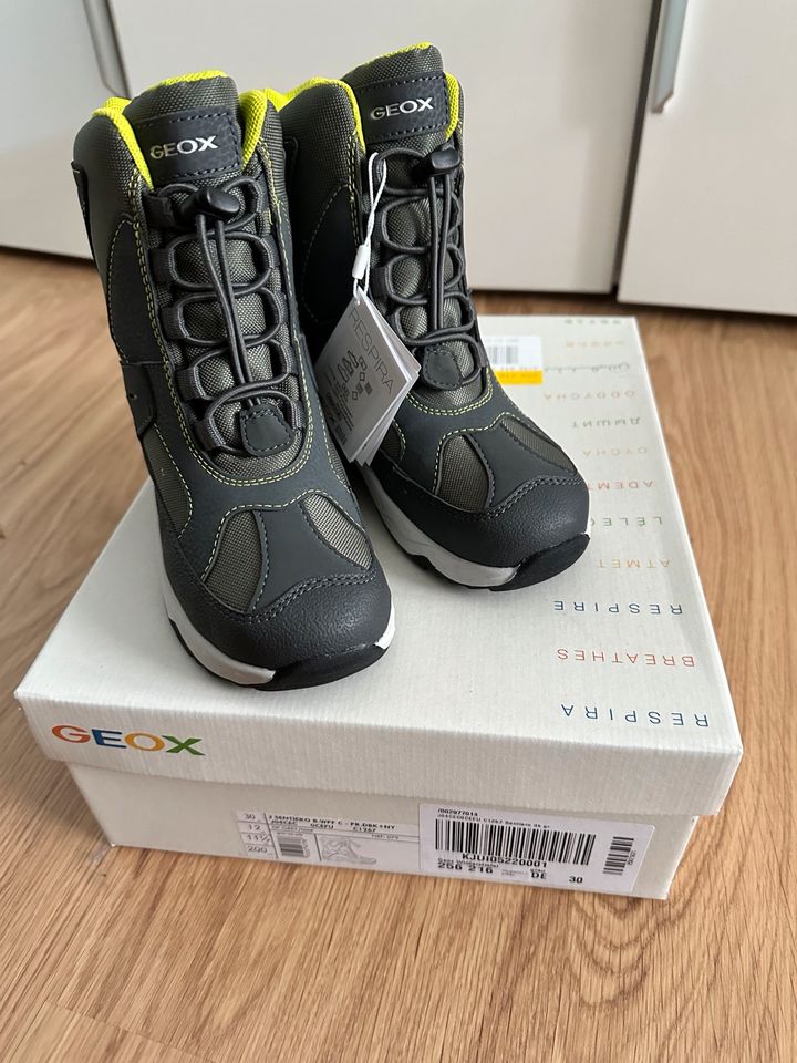 Geox Winterschuhe Stiefel Gr 30 grau neu in Baunatal