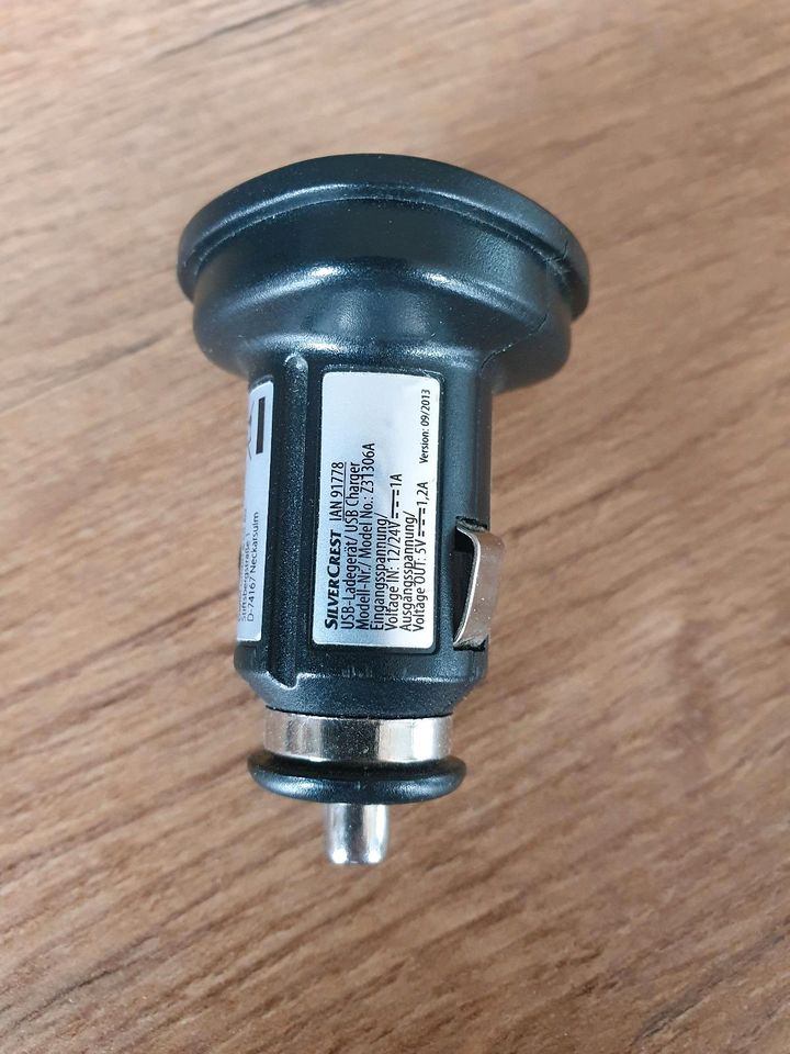 Auto Zigarettenanzünder USB-Adapter in Oberstadion