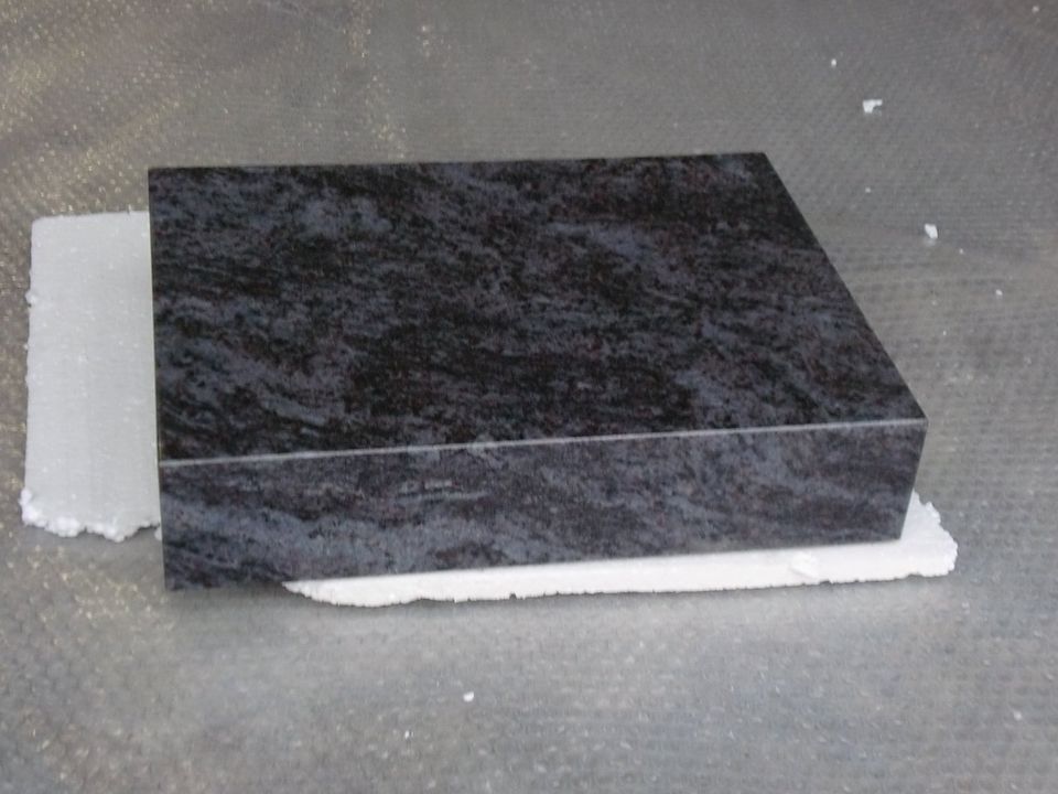 Platten aus Granit ( zum Beispiel als Base zur Entkopplung ) in Bremen