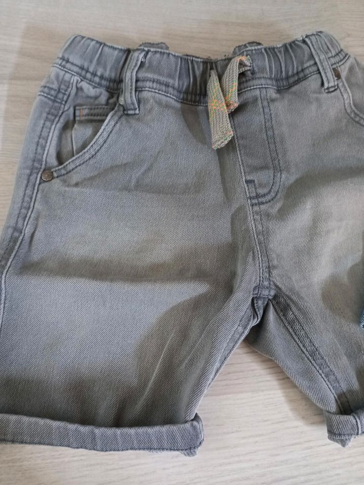 Shorts / kurze Jeans Hosen 116 in Wiesent