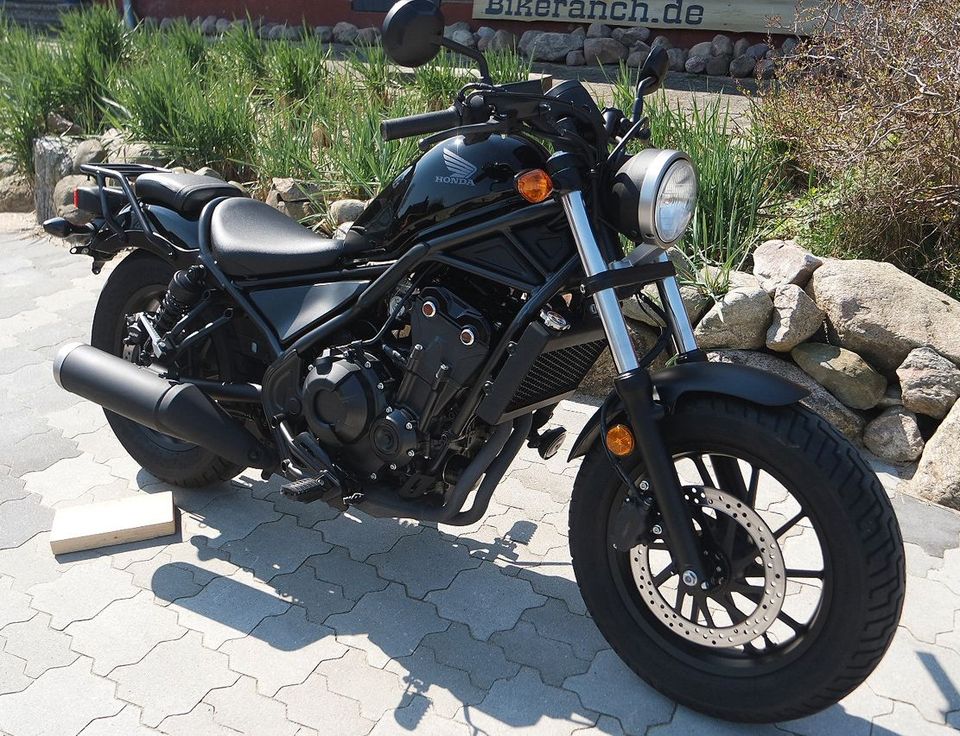 Honda CMX 500 Rebel Black* 3600 km* Service* Neuzustand* 1.Hand* in Süsel