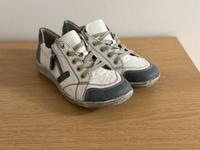 Remonte Sneaker Größe 39 Leder grau weiß Nordrhein-Westfalen - Ense Vorschau
