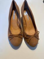 Buffalo , 41, Pumps , braun,NP 70 , Leder, neu-wertig, Karton, Niedersachsen - Braunschweig Vorschau