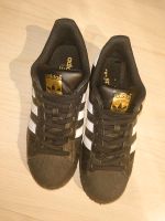Adidas Superstar Foundation Gr 41 1/3 schwarz weiß gold Baden-Württemberg - Abtsgmünd Vorschau