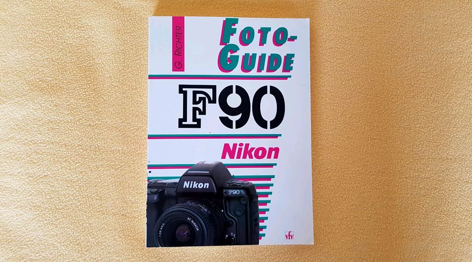 Nikon F90 analog, Kamera mit Objektiv -für Liebhaber und Sammler- in Eppertshausen