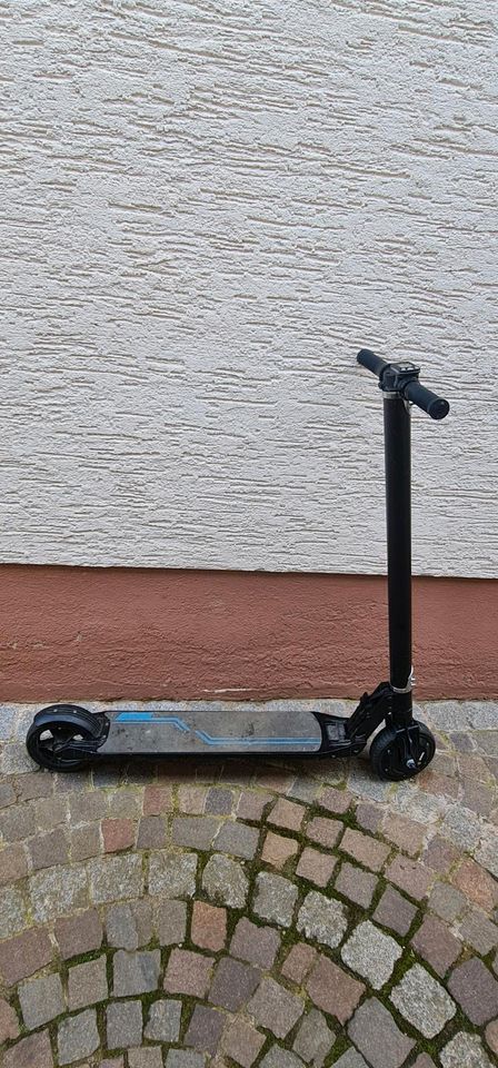 E Scooter Elektro Roller in Gründau