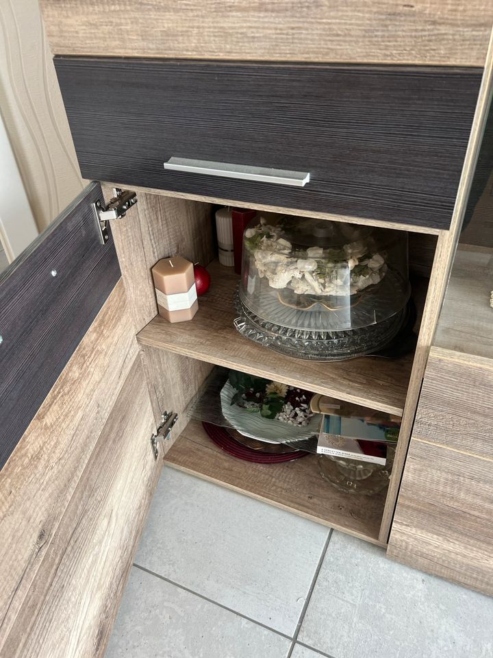 Wohnwand, Schrank, Vitrine, Kommode Sideboard in Paderborn