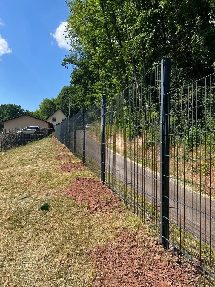 Zaunmontage Zaun Doppelstabmattenzaun Gartenzaun Sichtschutzzaun in Rieschweiler-Mühlbach