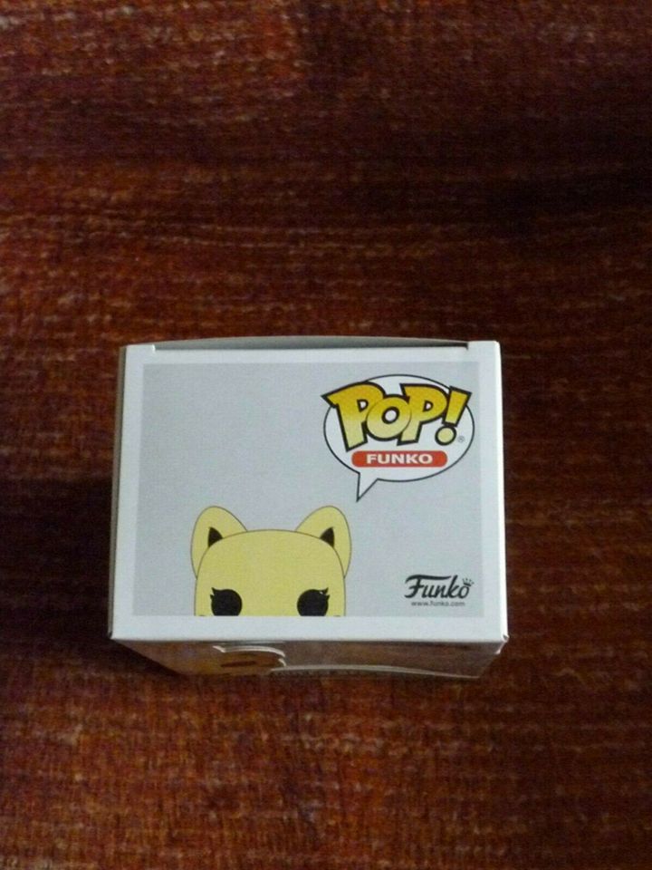 Funko Pop Nr. 84 - Tasty Peach - Queen Bee Meowchi in Halle