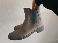 Regenstiefelletten Regenstiefel Mauve Gr. 40/41 Köln - Vingst Vorschau