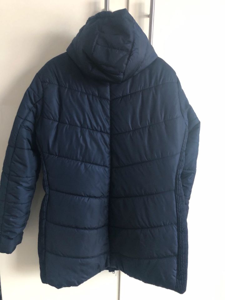 Winterjacke Gr. 46, neu in Driedorf