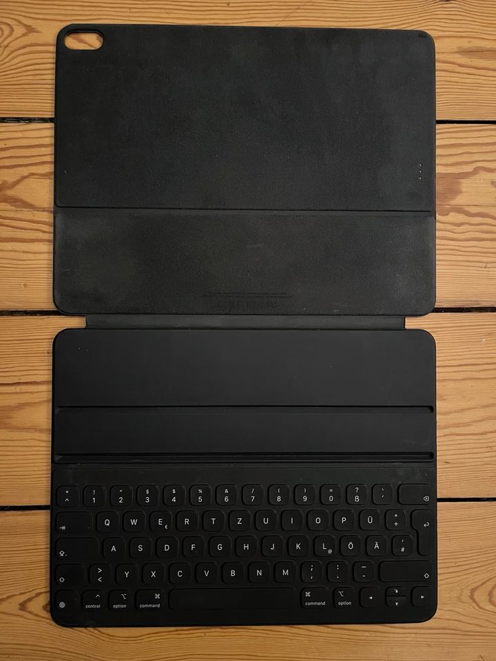 Apple Smart Keyboard Folio iPadPro 12,9 schwarz (3rd Generation) in Hamburg