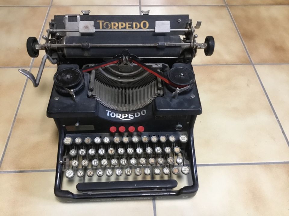 Schreibmaschine Torpedo, Oldtimermodell in Wassertrüdingen