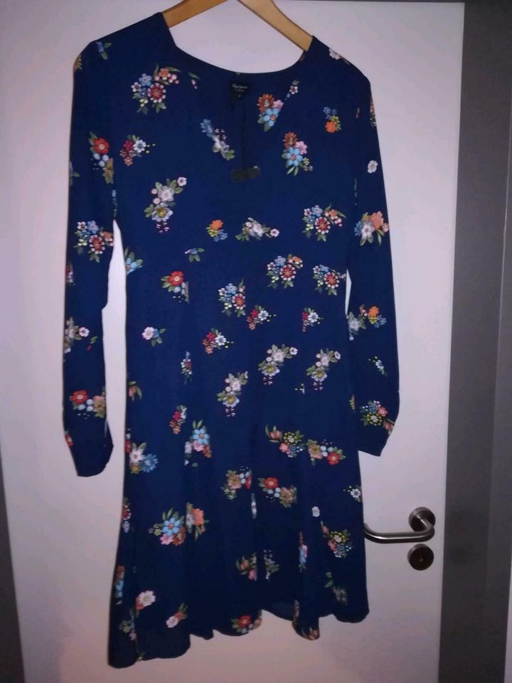 Wunderschönes Kleid , leicht, von Pepe Jeans, XS, NEU mit Etikett in Lehrte