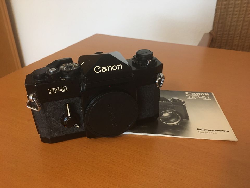 CANON EF/ CANON F-1 Kameraausrüstung inkl. Objektiven/ Zubehör in Saarwellingen