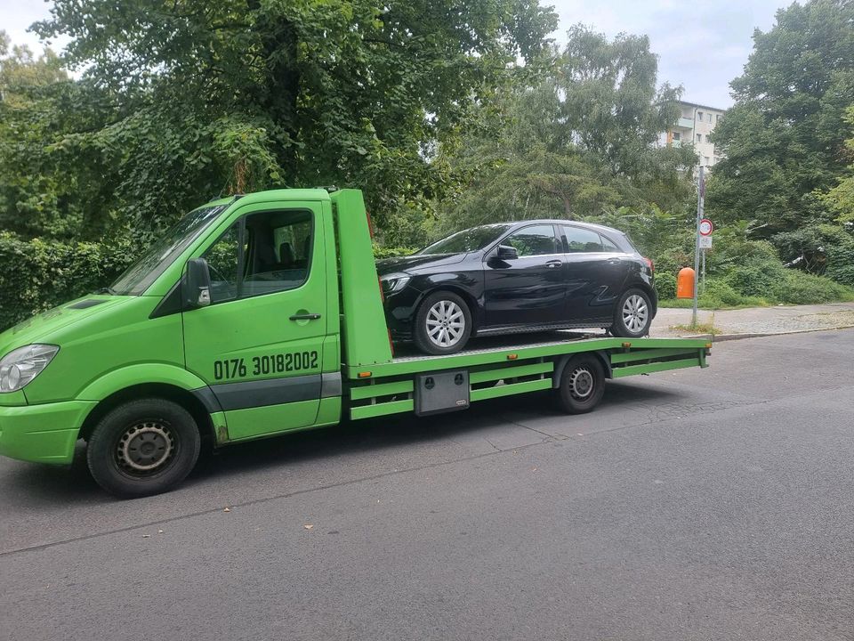 Abschleppwagen Abschleppdienst Überführung Transport in Berlin