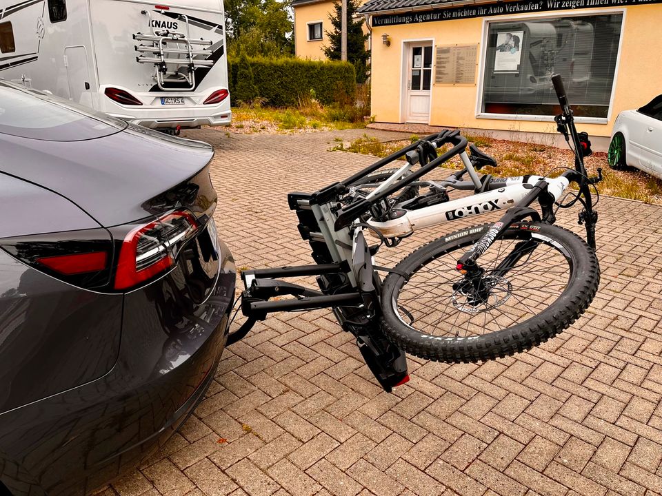 Thule Fahrradträger vermieten / mieten / E Bike tauglich in Mittelbach