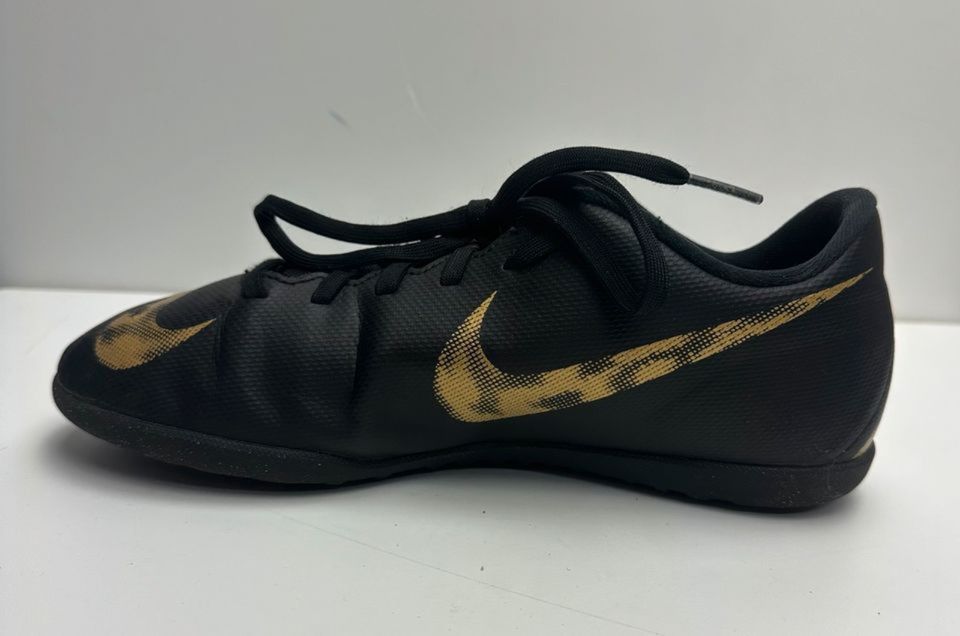 Nike Mercurial Fußballschuhe | Kunstrasen | Größe 37,5 in Berlin