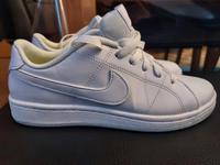 Nike Sneaker Court 37.5 weiß Schuh Damen Turnschuh neuwertig Bayern - Bayreuth Vorschau