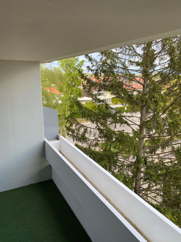 Geräumige 3-Zimmer Etagenwohnung mit 2 Balkonen in Ingolstadt in Ingolstadt