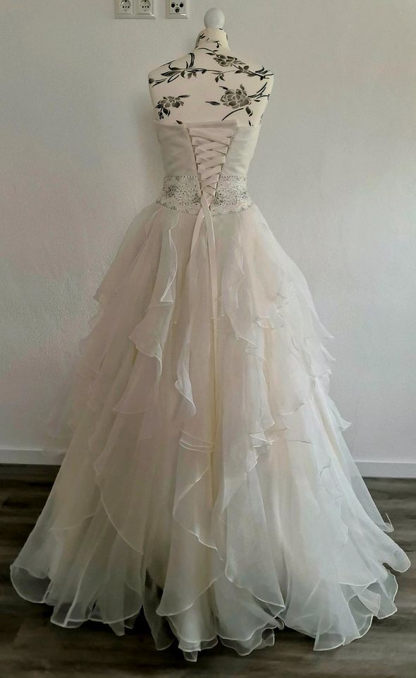 Brautkleid / Hochzeitskleid in Schleiz
