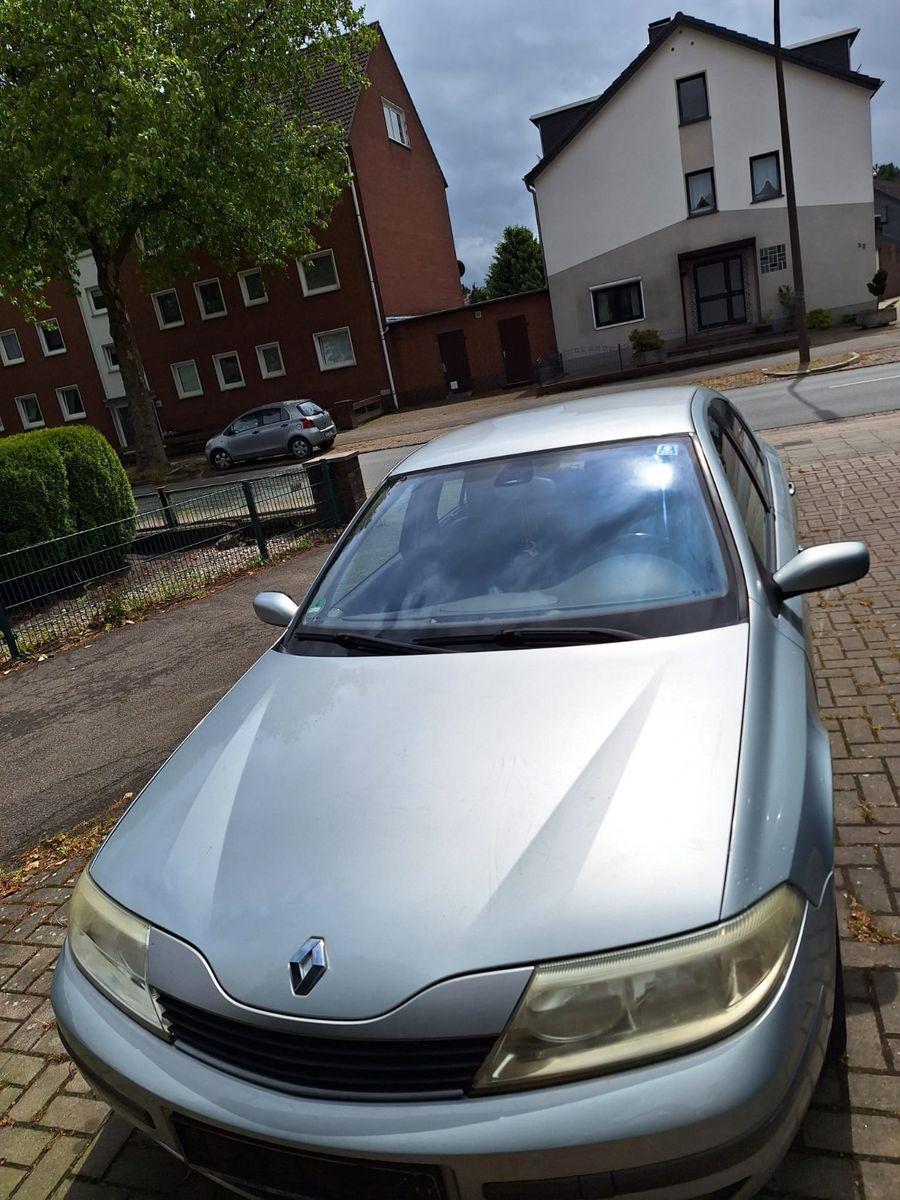 Abbildung des Autos Renault Laguna Privilege…