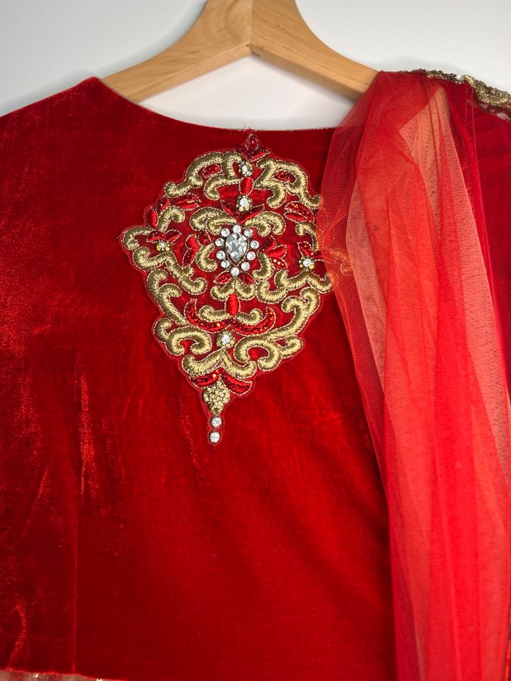 Bollywood Lengha , Indisches Hochzeitskleid, Verlobungskleid in Stuttgart