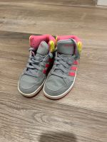 Blinkende Turnschuhe Sneaker Adidas Gr. 30 Kr. Altötting - Reischach Vorschau