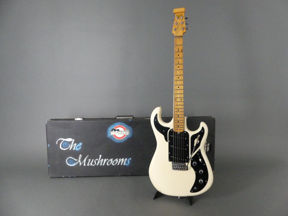 1981 Burns Hank Marvin Signature white MN made in UK case Koffer in Herne