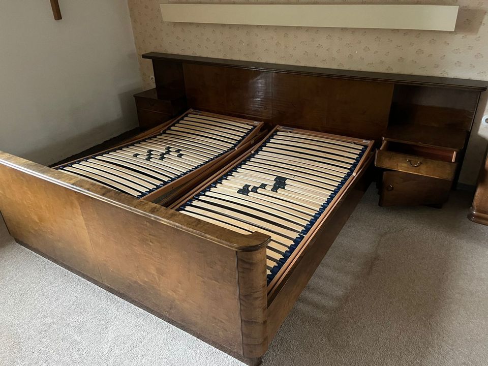 Vintage Schlafzimmer, Doppelbett, Kleiderschrank, Schminktisch in Reutlingen