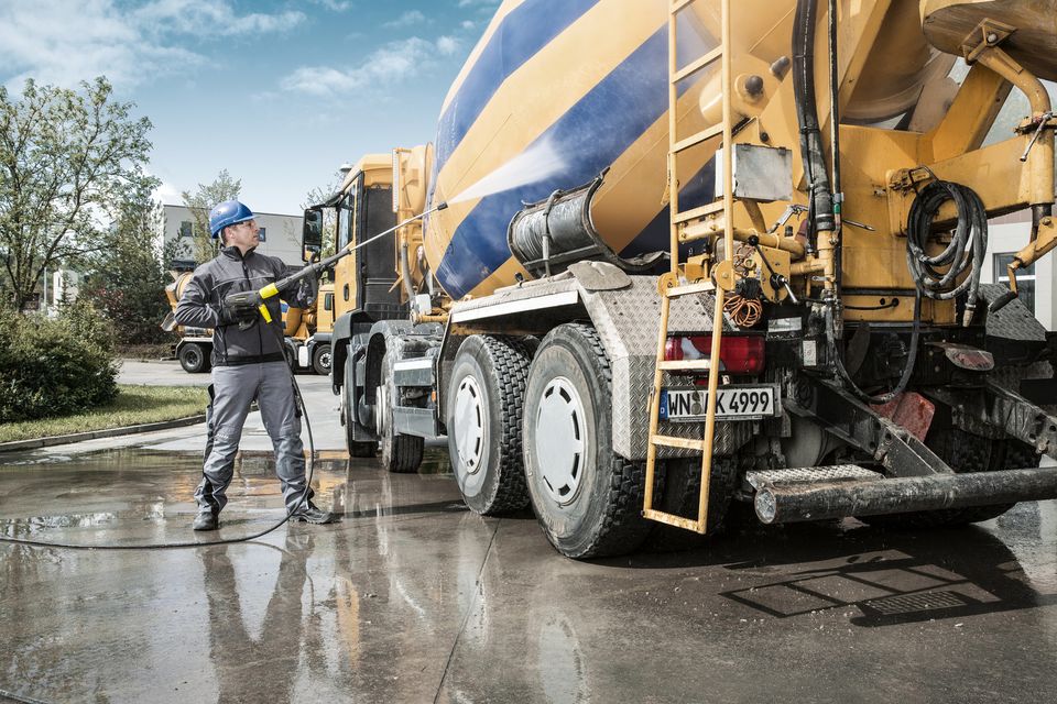 Hochdruckreinigung Industriereinigung Flächenreinigung in Oberhausen