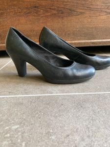 Pumps Plateau schwarz Wildleder Gr. 39 Tamaris in Niedersachsen - Osnabrück  | eBay Kleinanzeigen ist jetzt Kleinanzeigen