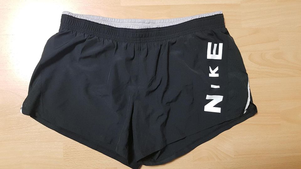 Nike Kurze Hose Shorts in München