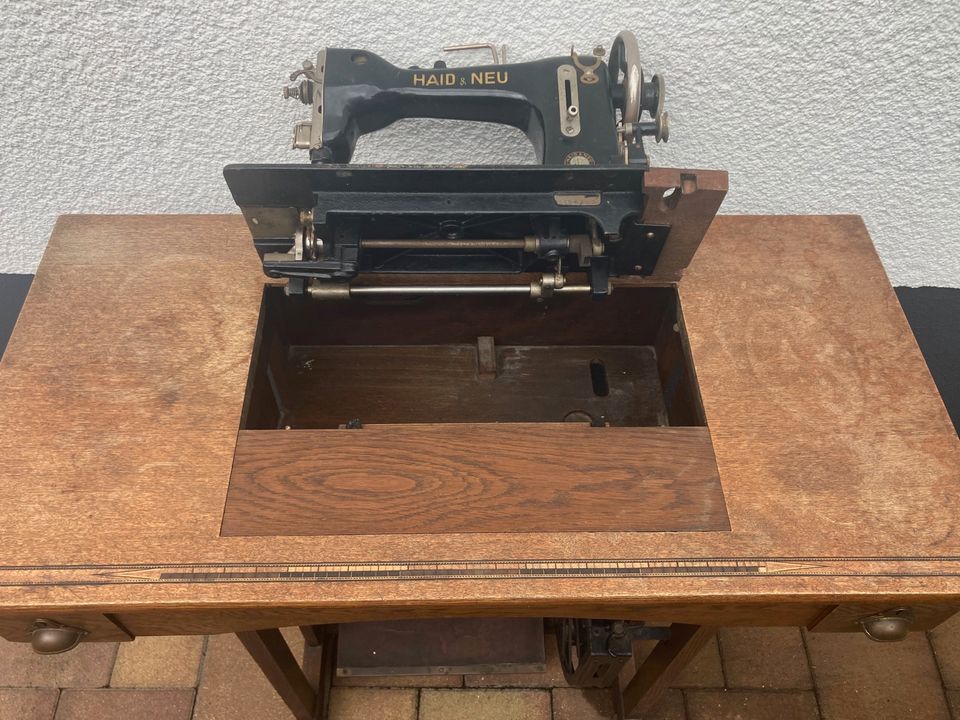 Nähmaschine mit Tisch Haid & Neu Metall Holz Antik Vintage Deko in Pulheim