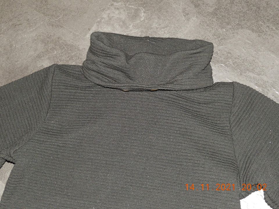 schwarzer Rollkragen Pullover Gr. XS von SMOG in Berlin