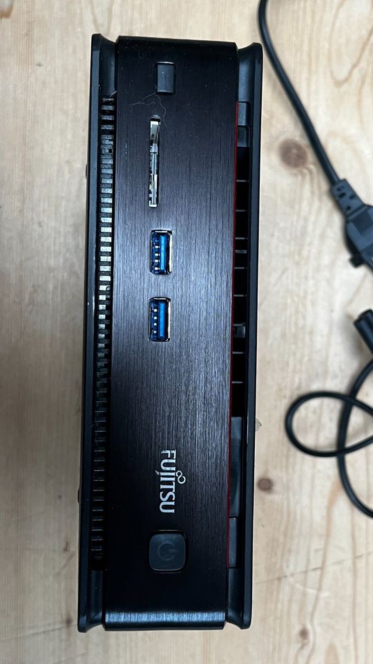 Fujitsu Esprimo Q920 Mini PC i5 4590T 8GB RAM SSD 256 in Crailsheim