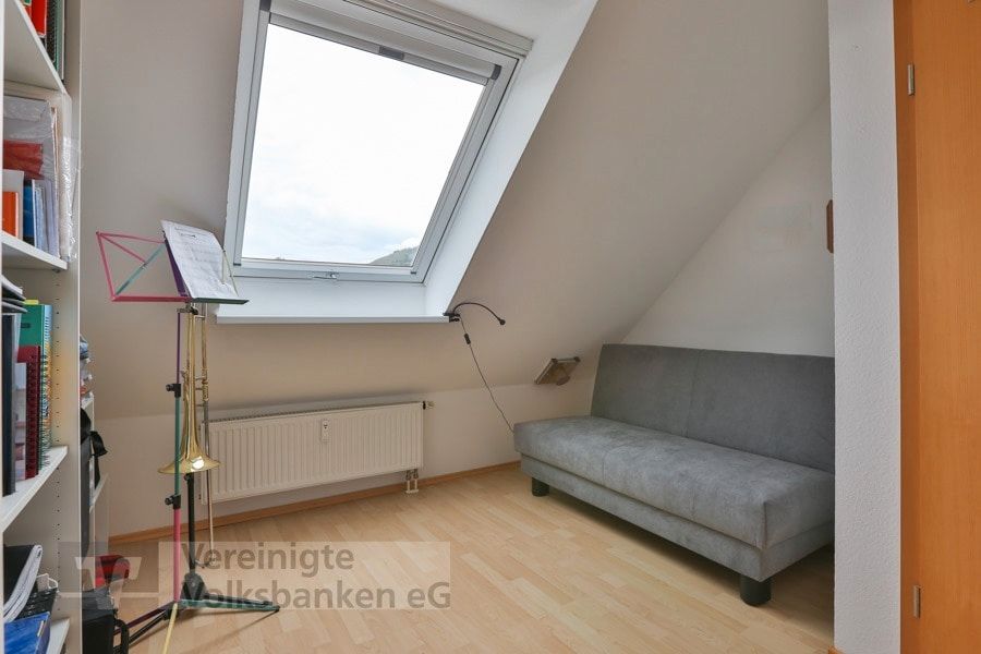 Tolle 4,5 Zimmer Maisonette Wohnung mit Garage & Balkon in Eningen