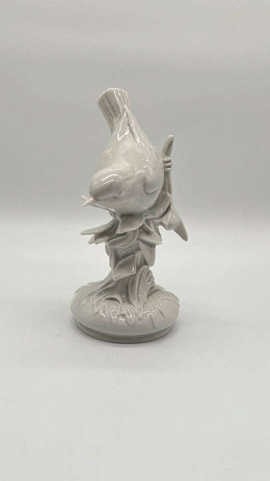 Meissen Porzellanfigur Vogel auf Ast signiert Porzellan Figur in Lehrte