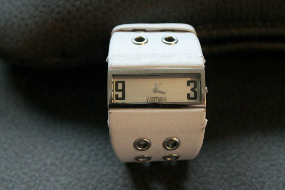 -- MUSTANG -- Leder Armband Uhr in weiß in Ehingen (Donau)