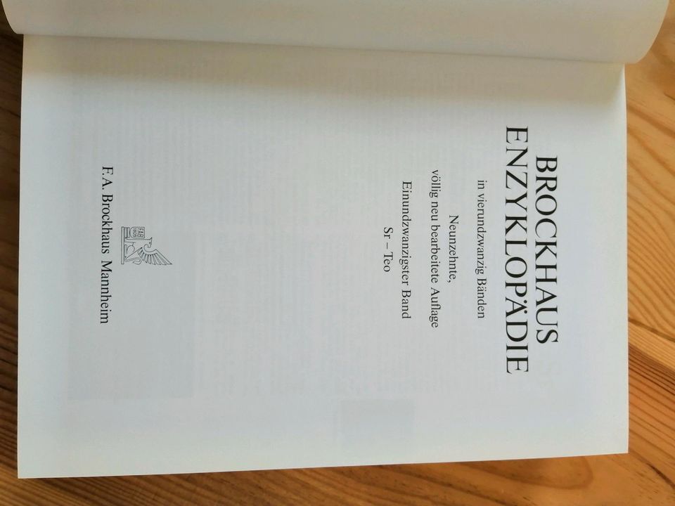 Brockhaus Enzyklopädie 19. Auflage in Bremen