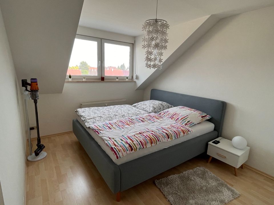 Attraktive 2 Zimmer-Wohnung inkl. EBK, Balkon, Keller und Carport in Straubing