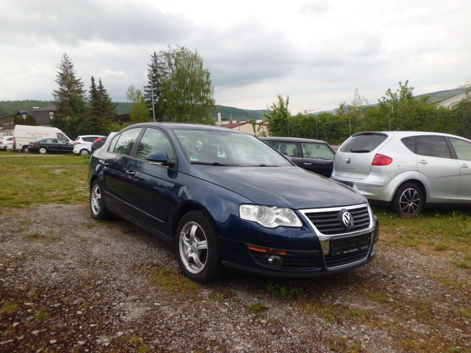 Volkswagen Passat Lim. Trendline in Bad Mergentheim