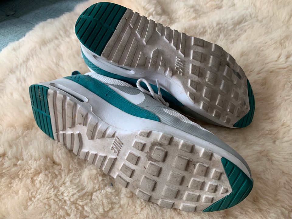 Nike Thea Air Max Sneaker türkis weiß 38 in Hannover - Linden-Limmer | eBay  Kleinanzeigen ist jetzt Kleinanzeigen
