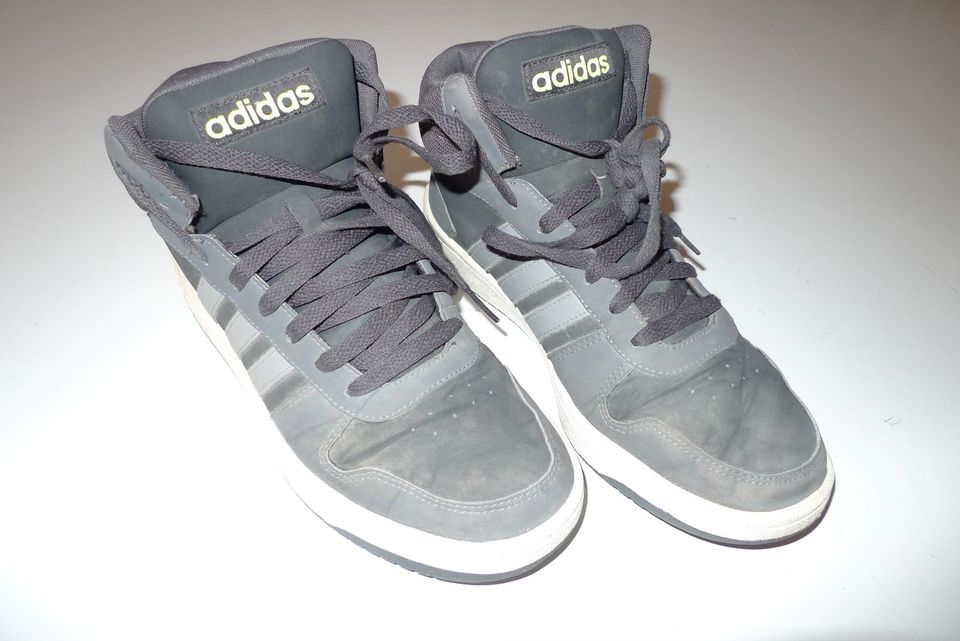 adidas - Sneaker, Skater, Gr. 44 in Berlin