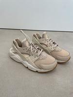 Nike Air Huarache - beige - Gr. 38,5 Rheinland-Pfalz - Bechenheim Vorschau