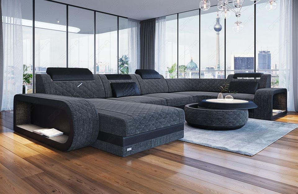 Polster Sofa Wohnlandschaft Berlin U Form mit LED und USB-Port in Berlin